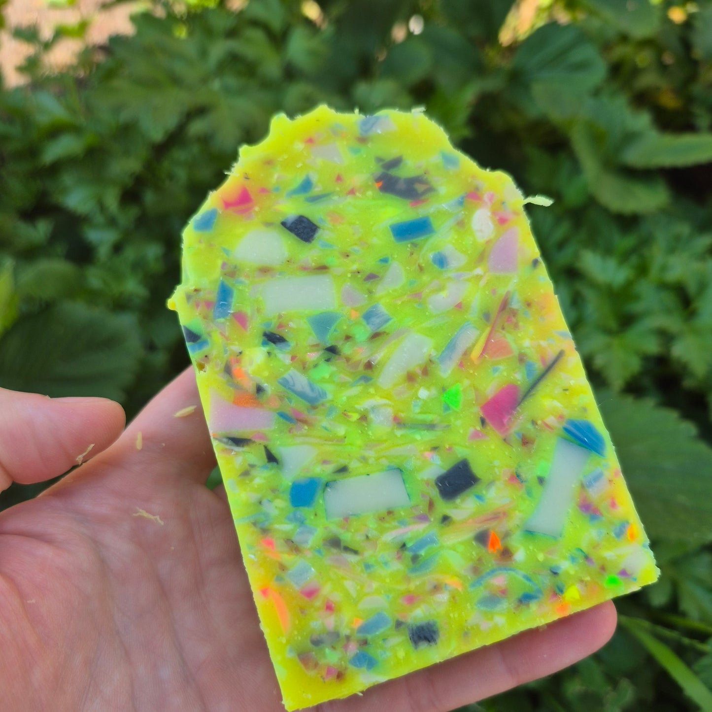 Pieces Yellow - Large Bar